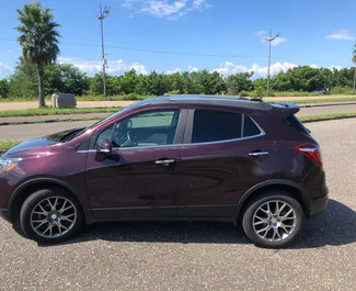 Ενοικίαση αυτοκινήτου Buick Encore 2017 στη Γεωργία, περιλαμβάνει ✓ καύσιμο Βενζίνη και 153 ίππους ➤ Από 99 GEL ανά ημέρα.