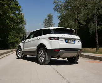 Land Rover Range Rover Evoque 2015 dostupné na prenájom v v Tirane, s limitom kilometrov neobmedzené.