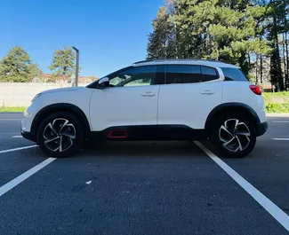 واجهة أمامية لسيارة إيجار Citroen C5 Aircross في في بودفا, مونتينيغرو ✓ رقم السيارة 11125. ✓ ناقل حركة أوتوماتيكي ✓ تقييمات 0.