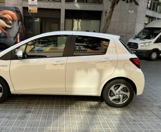 Vuokraa Toyota Yaris paikassa Barcelona, Espanja