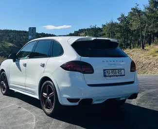 Prenájom Porsche Cayenne. Auto typu Premium, Luxus, SUV na prenájom v v Gruzínsku ✓ Vklad 800 GEL ✓ Možnosti poistenia: TPL, CDW, Krádež.