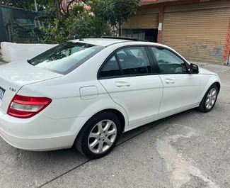 Ενοικίαση αυτοκινήτου Mercedes-Benz C220 2010 στην Αλβανία, περιλαμβάνει ✓ καύσιμο Ντίζελ και 140 ίππους ➤ Από 22 EUR ανά ημέρα.