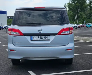 Bensin 3,5L motor i Nissan Quest 2016 för uthyrning i Tbilisi.