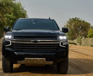 Chevrolet Tahoe 2023 auto rentimine AÜEs, sisaldab ✓ Bensiin kütust ja 343 hobujõudu ➤ Alates 510 AED päevas.