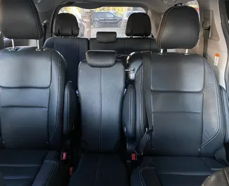 Toyota Sienna 2016 - прокат від власників у Тбілісі (Грузія).