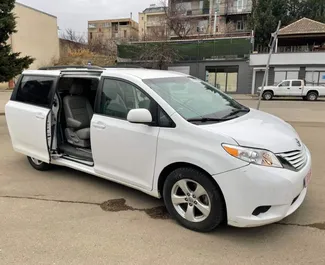 Biluthyrning Toyota Sienna #11163 med Automatisk i Tbilisi, utrustad med 3,5L motor ➤ Från Shota i Georgien.