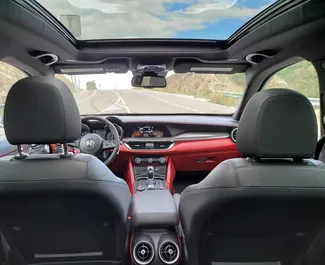 Alfa Romeo Stelvio Quadrifoglio 2018 med Firehjulstræk system, tilgængelig i Tbilisi.