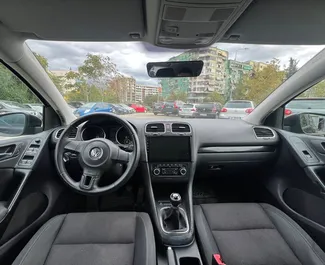 A bérelt Volkswagen Golf 6 előnézete Tiranában, Albánia ✓ Autó #11391. ✓ Kézi TM ✓ 0 értékelések.