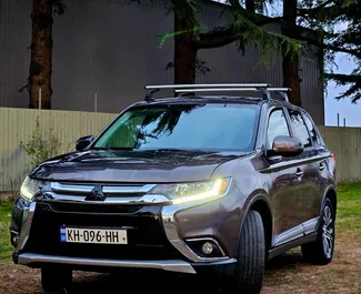 Biluthyrning Mitsubishi Outlander Xl #11168 med Automatisk i Kutaisi, utrustad med 2,4L motor ➤ Från Alexandre i Georgien.