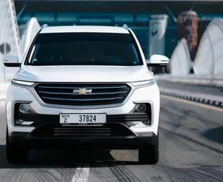 Vuokra-auton etunäkymä Chevrolet Captiva Dubaissa, UAE ✓ Auto #11449. ✓ Vaihteisto Automaattinen TM ✓ Arvostelut 0.