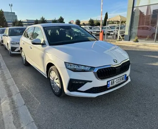 Aluguel de Carro Skoda Scala #11519 com transmissão Manual no aeroporto de Tirana, equipado com motor 1,0L ➤ De Leonard na Albânia.