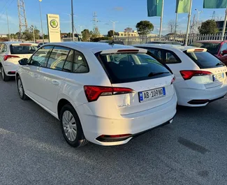 Aluguel de Skoda Scala. Carro Conforto para Alugar na Albânia ✓ Depósito de 200 EUR ✓ Opções de seguro: TPL, No estrangeiro.