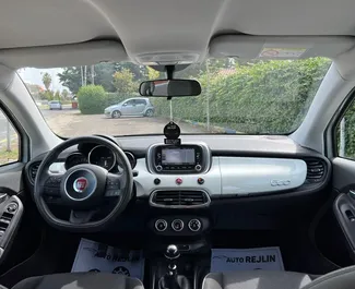 Dízel 1,3L motor a Fiat 500X 2015 modellhez bérlésre a tiranai repülőtéren.