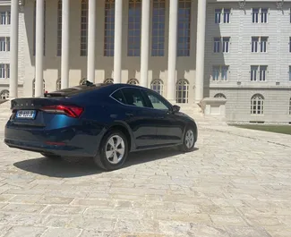 Aluguel de Carro Skoda Octavia #11508 com transmissão Automático no aeroporto de Tirana, equipado com motor 1,4L ➤ De Leonard na Albânia.