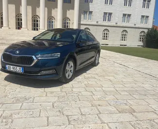 Aluguel de carro Skoda Octavia 2022 na Albânia, com ✓ combustível Gasolina e  cavalos de potência ➤ A partir de 35 EUR por dia.