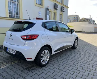 A bérelt Renault Clio 5 előnézete Prágában, Csehország ✓ Autó #395. ✓ Kézi TM ✓ 0 értékelések.