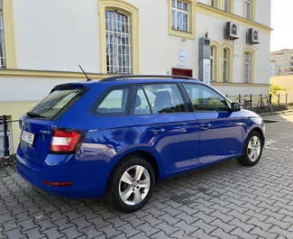 Biluthyrning av Skoda Fabia Combi 2020 i i Tjeckien, med funktioner som ✓ Bensin bränsle och 105 hästkrafter ➤ Från 22 EUR per dag.