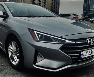 Motor Benzín 2,0L Hyundai Elantra 2019 k pronájmu na letišti Tbilisi.