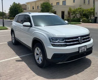 Alquiler de coches Volkswagen Atlas 2020 en los EAU, con ✓ combustible de Gasolina y 275 caballos de fuerza ➤ Desde 240 AED por día.