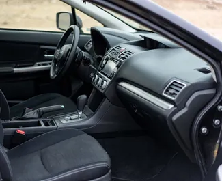 Subaru Crosstrek 2014 tilgjengelig for leie i Tbilisi, med ubegrenset kilometergrense.