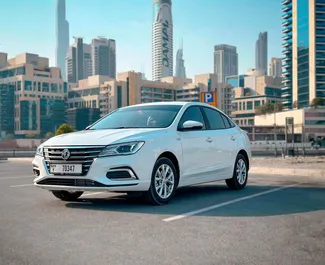 Přední pohled na pronájem MG 5 v Dubaji, SAE ✓ Auto č. 11318. ✓ Převodovka Automatické TM ✓ Recenze 0.