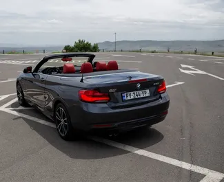 BMW 218i Cabrio 租赁。在 在格鲁吉亚 出租的 舒适性, 高级, 敞篷车 汽车 ✓ Deposit of 560 GEL ✓ 提供 TPL, CDW, SCDW, FDW, Passengers, Theft 保险选项。