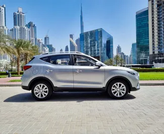 租车 MG ZS #8729 Automatic 在 在迪拜，配备 1.5L 发动机 ➤ 来自 Romuald 阿联酋。