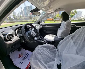 MG ZS 2026 的 Petrol 1.5L 发动机，在 在迪拜 出租。