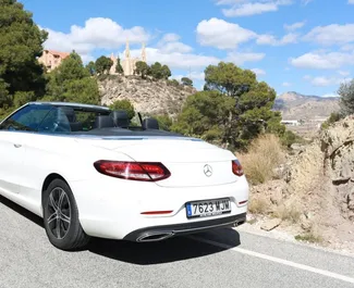 Aluguel de carro Mercedes-Benz C200 Cabrio 2019 em Espanha, com ✓ combustível Gasolina e  cavalos de potência ➤ A partir de 130 EUR por dia.