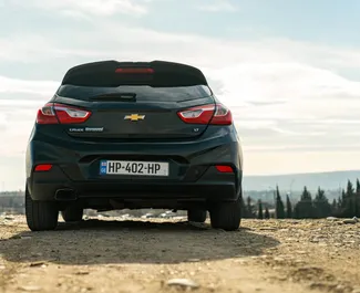 Bilutleie av Chevrolet Cruze 2017 i i Georgia, inkluderer ✓ Bensin drivstoff og 153 hestekrefter ➤ Starter fra 90 GEL per dag.