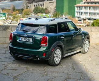 Bilutleie av Mini Countryman Cooper S 2017 i i Georgia, inkluderer ✓ Bensin drivstoff og 180 hestekrefter ➤ Starter fra 123 GEL per dag.