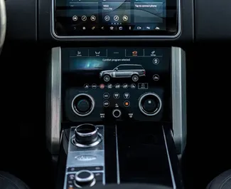 Land Rover Range Rover 2019 k dispozici k pronájmu v Tbilisi, s omezením ujetých kilometrů neomezené.