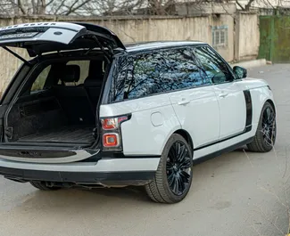 Pronájem auta Land Rover Range Rover 2019 v Gruzii, s palivem Benzín a výkonem 525 koní ➤ Cena od 517 GEL za den.