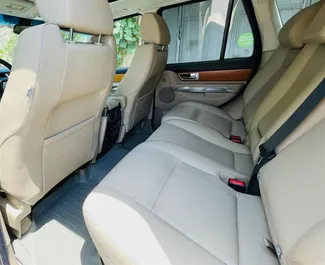 Land Rover Range Rover Sport 2013 na voljo za najem v v Tbilisiju, z omejitvijo prevoženih kilometrov neomejeno.