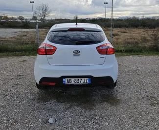 Aluguel de Kia Rio. Carro Económico, Conforto para Alugar na Albânia ✓ Depósito de 50 EUR ✓ Opções de seguro: TPL, No estrangeiro.