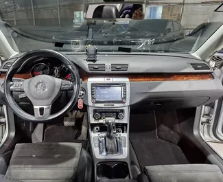 Najem avtomobila Volkswagen Passat 2011 v v Albaniji, z značilnostmi ✓ gorivo Dizel in 140 konjskih moči ➤ Od 15 EUR na dan.