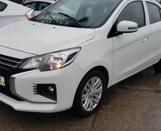 Najem avtomobila Mitsubishi Attrage 2023 v v Gruziji, z značilnostmi ✓ gorivo Bencin in 150 konjskih moči ➤ Od 100 GEL na dan.