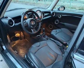 Motor Bencin 2,0L Mini Cooper S 2014 za najem v v Tbilisiju.