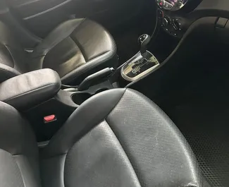Najem avtomobila Hyundai Accent 2013 v v Albaniji, z značilnostmi ✓ gorivo Dizel in 70 konjskih moči ➤ Od 20 EUR na dan.