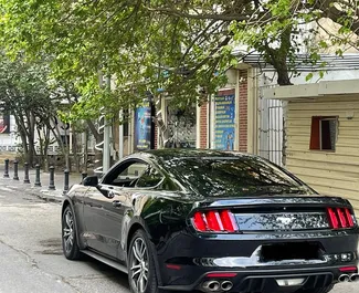 Motor Gasolina 2,3L do Ford Mustang Coupe 2018 para aluguel em Baku.