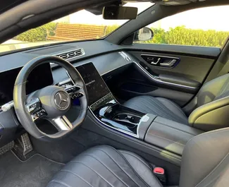 Aluguel de Carro Mercedes-Benz S560 #12931 com transmissão Automático em Baku, equipado com motor 3,0L ➤ De Kamran no Azerbaijão.