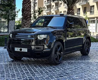 Aluguel de carro Land Rover Defender 2022 no Azerbaijão, com ✓ combustível Gasolina e 400 cavalos de potência ➤ A partir de 550 AZN por dia.