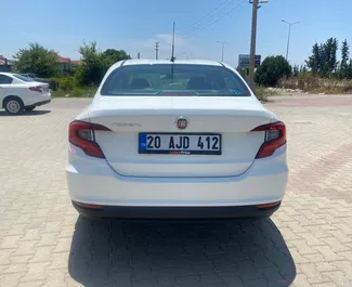 Aluguel de carro Fiat Egea 2025 na Turquia, com ✓ combustível Gasolina e 90 cavalos de potência ➤ A partir de 29 USD por dia.