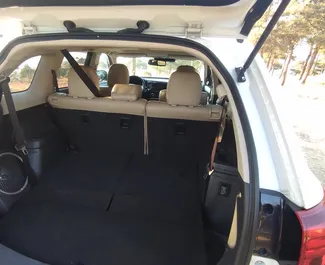 트빌리시에서에서 사용 가능한 사륜구동 시스템이 장착된 Mitsubishi Outlander Xl 2019.