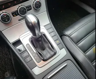 Motor Diesel de 2,0L de Volkswagen Passat-CC 2015 para alquilar en en el aeropuerto de Tirana.