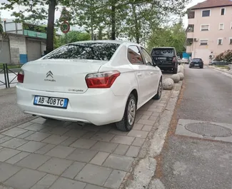 Aluguel de Citroen Elysee. Carro Económico, Conforto para Alugar na Albânia ✓ Depósito de 100 EUR ✓ Opções de seguro: TPL, No estrangeiro.