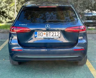 Mercedes-Benz B-Class 2021 s pohonem Přední pohon, dostupné v Rafailovici.