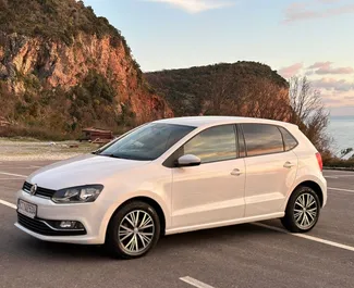 Прокат машины Volkswagen Polo №1032 (Механика) в Рафаиловичах, с двигателем 1,2л. Бензин ➤ Напрямую от Никола в Черногории.