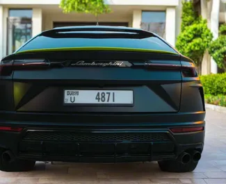 Lamborghini Urus 2022 διαθέσιμο για ενοικίαση στο Ντουμπάι, με όριο χιλιομέτρων απεριόριστο.