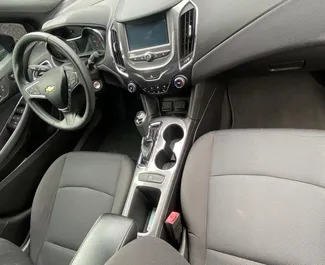 Bensiin 1,4L mootor Chevrolet Cruze 2018 rentimiseks Kutaisis.